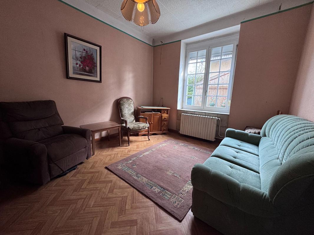 AUMETZ Maison familiale avec fort potentiel ? 3 chambres ? Jardin clos ? Double garage 4