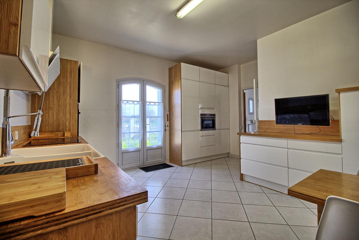 SAINT-SYLVAIN-D'ANJOU Maison Saint Sylvain D'Anjou 6 chambres 6