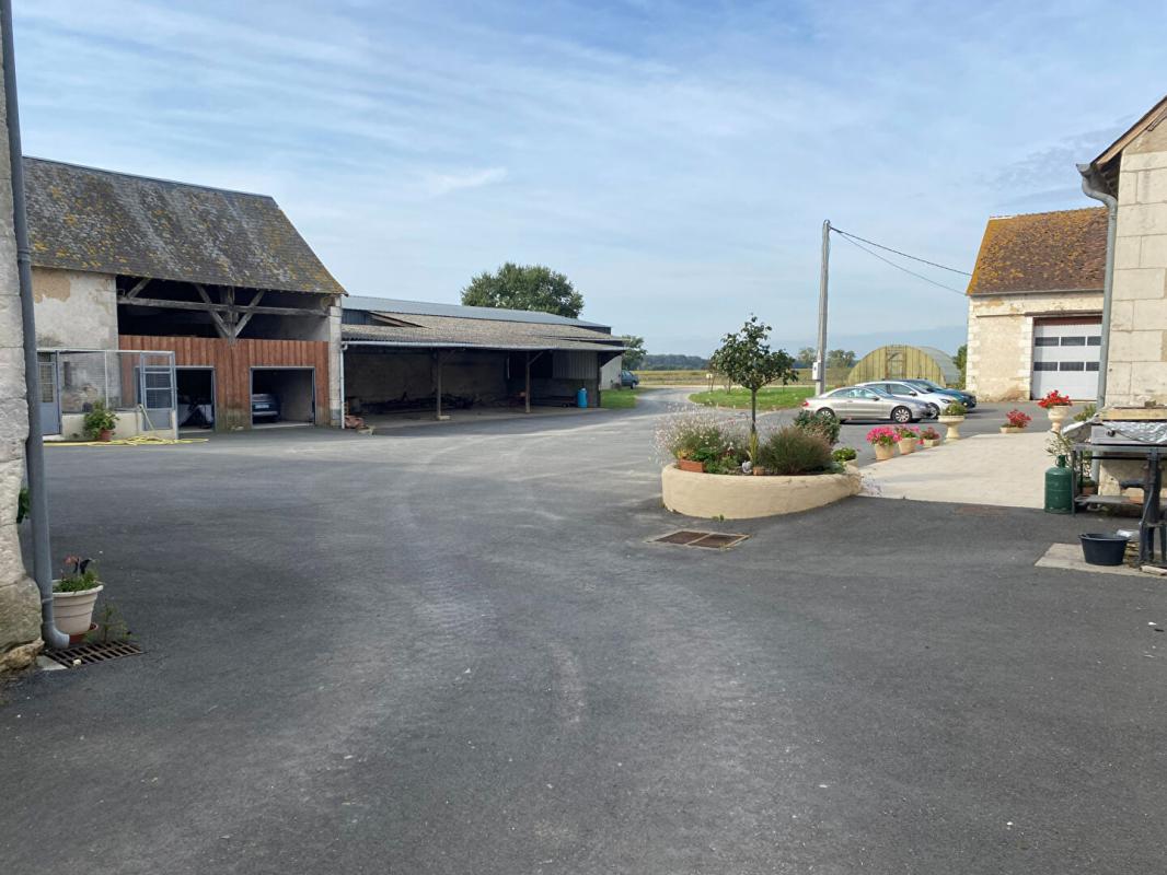 CHARNIZAY Corps de ferme Charnizay 8 pièce(s) 160 m2 15