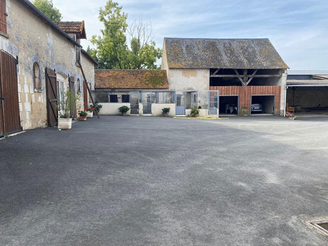 CHARNIZAY Corps de ferme Charnizay 8 pièce(s) 160 m2 17