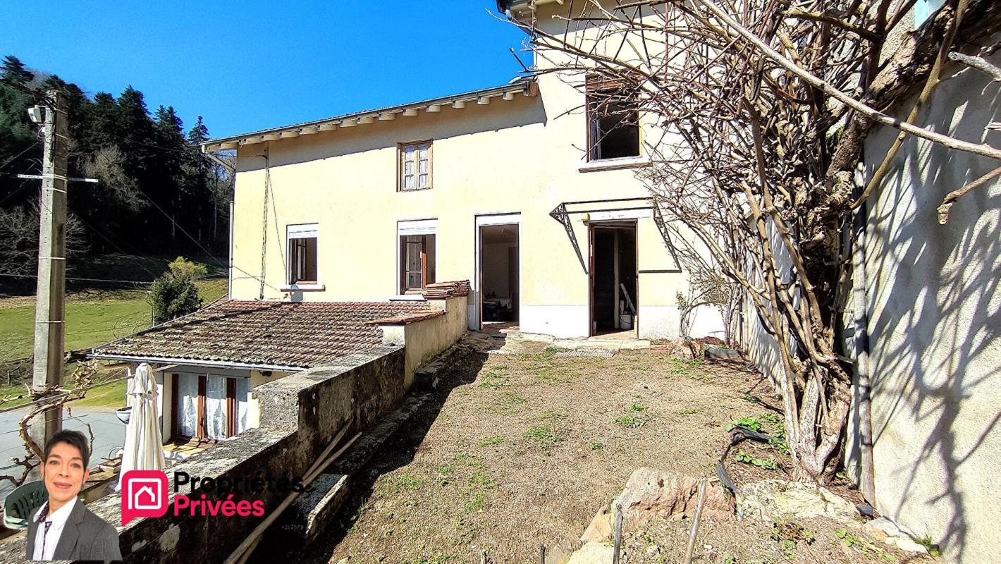 SEVELINGES SEVELINGES (42460) Maison à la campagne avec jardin, garage et dépendances 1