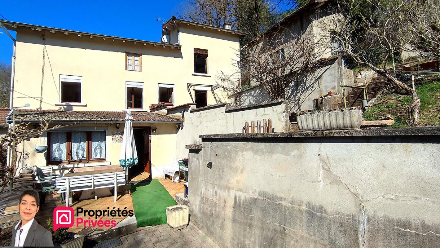 SEVELINGES SEVELINGES (42460) Maison à la campagne avec jardin, garage et dépendances 3