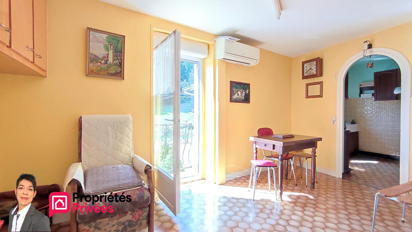 SEVELINGES SEVELINGES (42460) Maison à la campagne avec jardin, garage et dépendances 5