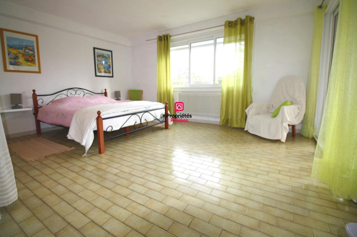 CLARENSAC Maison12 pièces 350 m² avec piscine à Clarensac 17