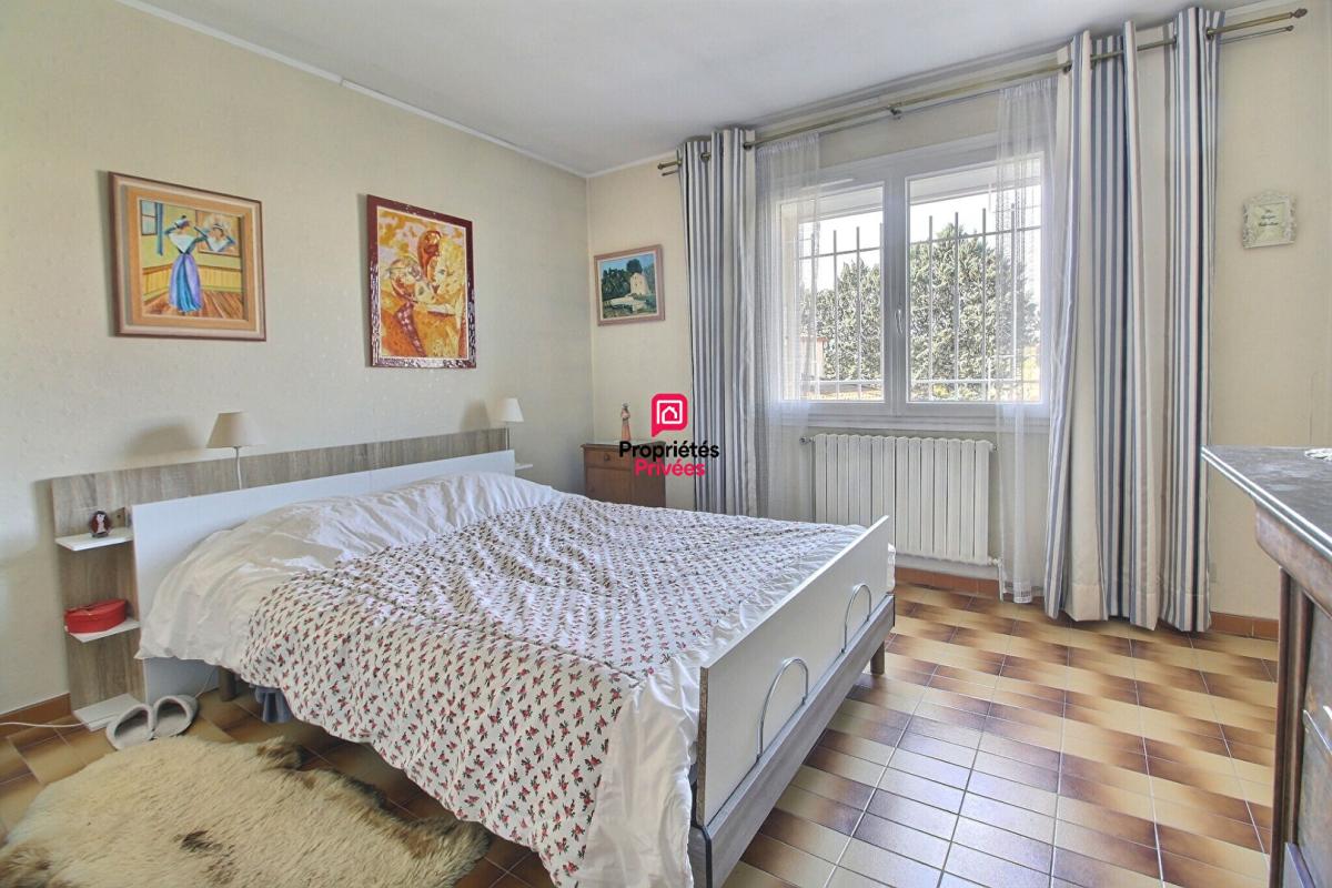 CLARENSAC Maison12 pièces 350 m² avec piscine à Clarensac 8