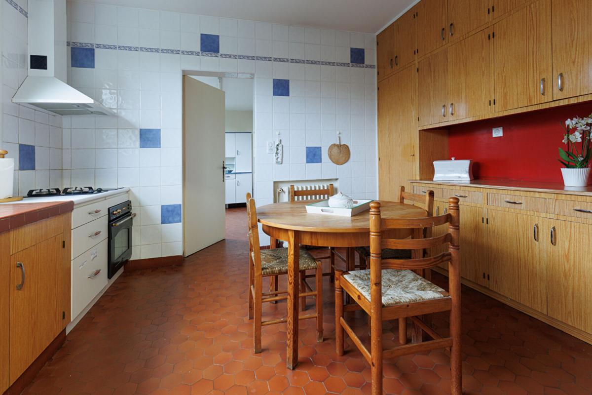 PEYREHORADE Maison d'architecte 6 chambres + appartement indépendant / Spa /Grand parc / Idéal Famille ou Investisseurs. Fort potentiel locatif 8