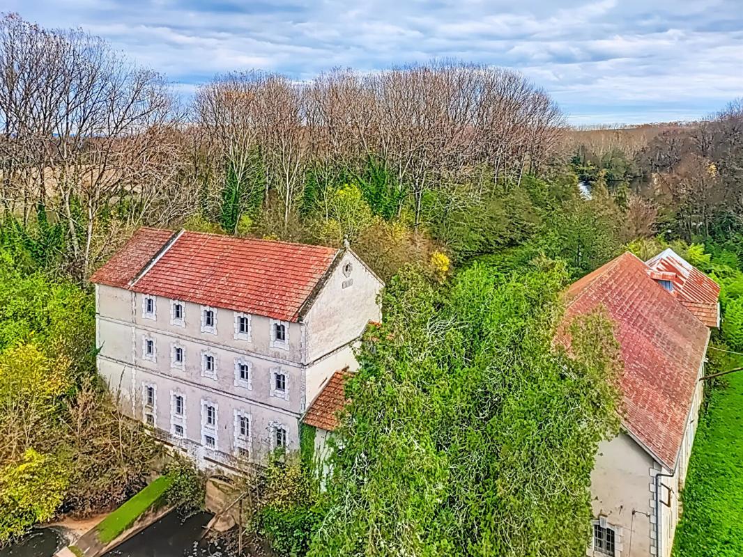 SAINT-LAURENT-DES-HOMMES Demeure de prestige avec parc 7