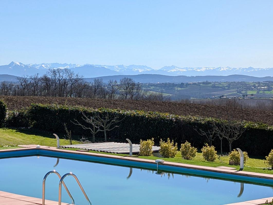 MONTOUSSIN Demeure de prestige 418 m2 avec 7 chambres, piscine, tennis sur 1 hectare 16