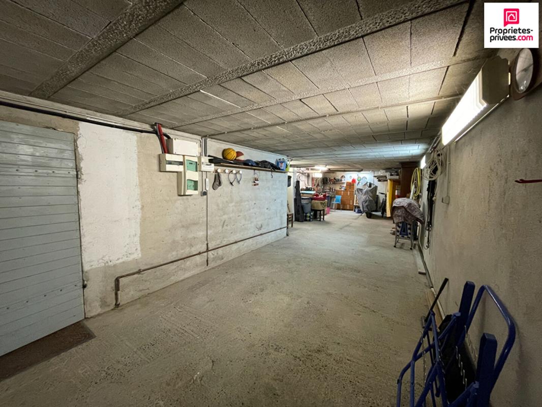 QUINSON Maison de village avec garage et terrasse Quinson (04500) 13