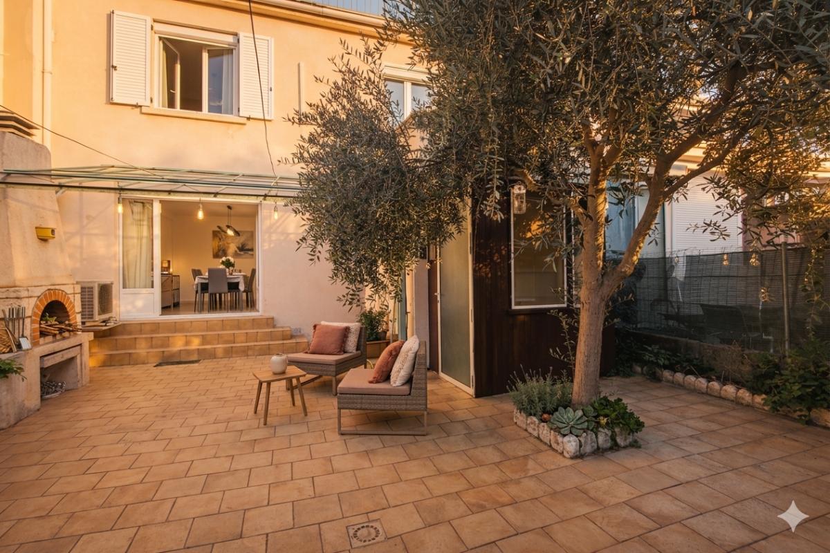 COURSAN Maison familiale 3/4 chambres avec garage, double extérieur - Coursan 1