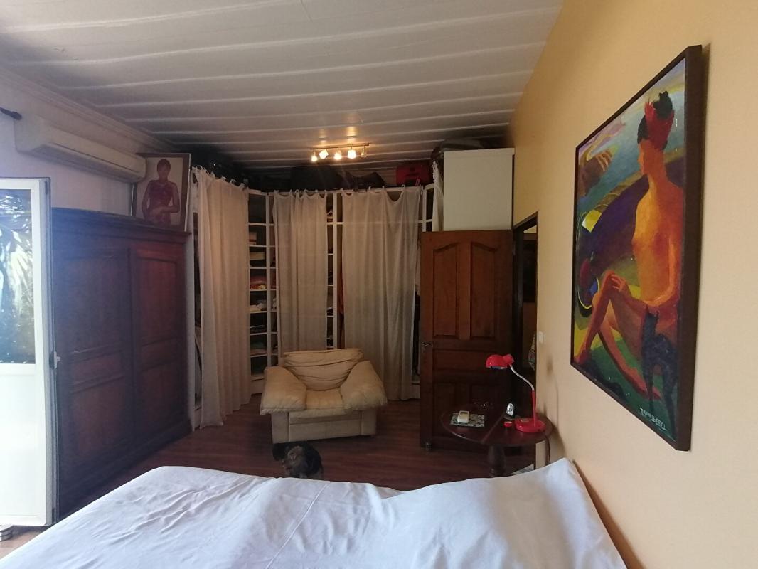 SAINT-DENIS Magnifique villa créole Saint-Denis La Réunion (La Montagne) 4 pièce(s) 151 m2 11