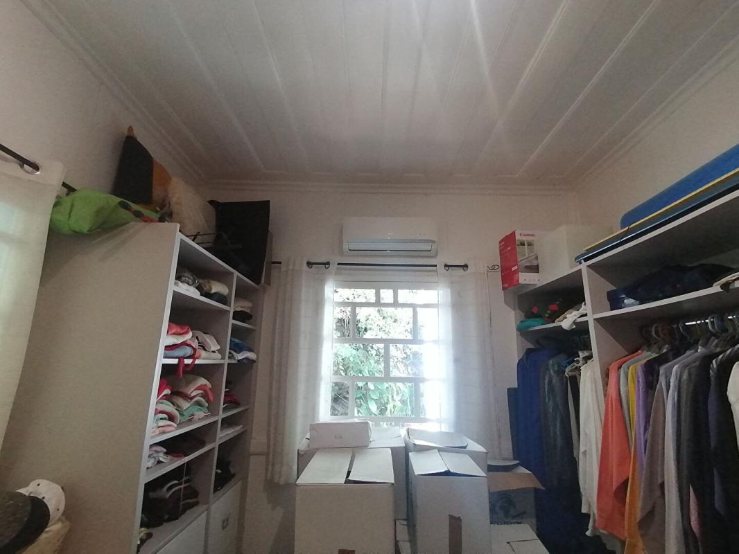 SAINT-DENIS Magnifique villa créole Saint-Denis La Réunion (La Montagne) 4 pièce(s) 151 m2 14