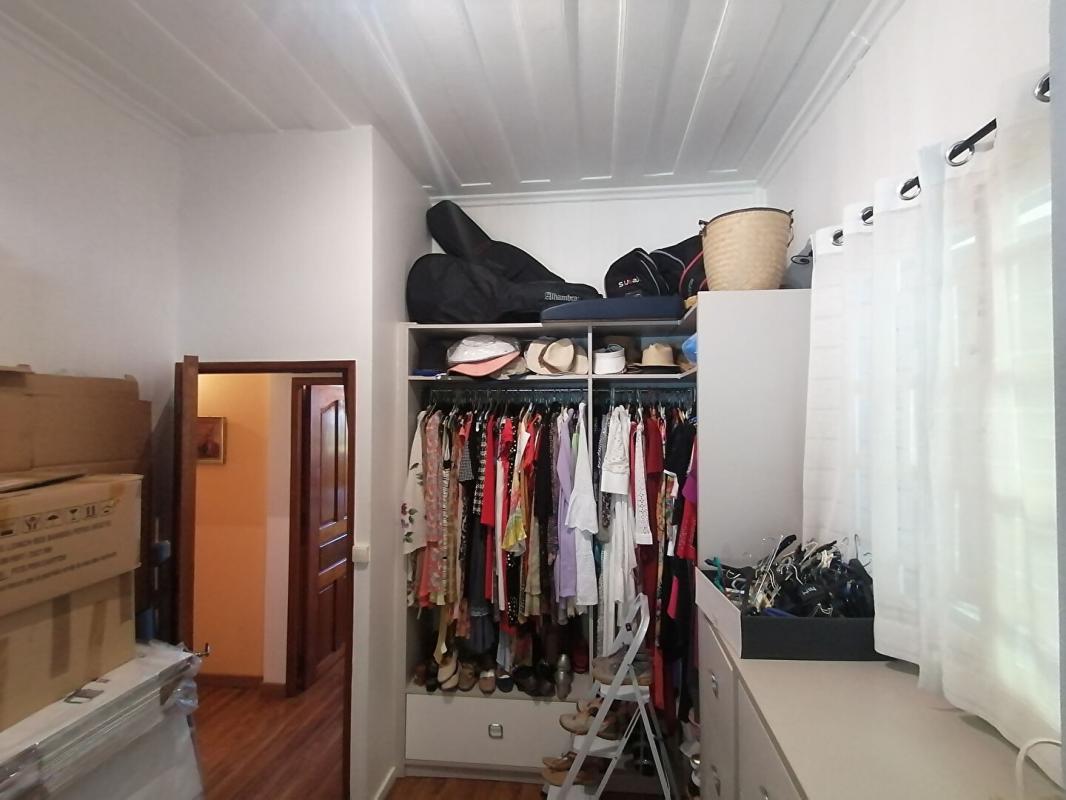 SAINT-DENIS Magnifique villa créole Saint-Denis La Réunion (La Montagne) 4 pièce(s) 151 m2 15