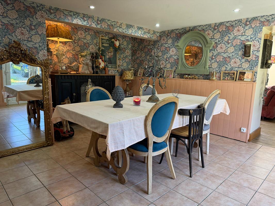 MIRAMONT-DE-GUYENNE Maison spacieuse composée de deux logements indépendants avec jardin de ville clos 4