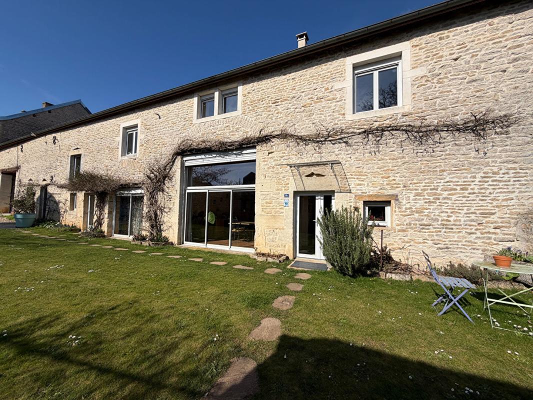 CHAIGNAY CHAIGNAY - Maison de 257 m² 1