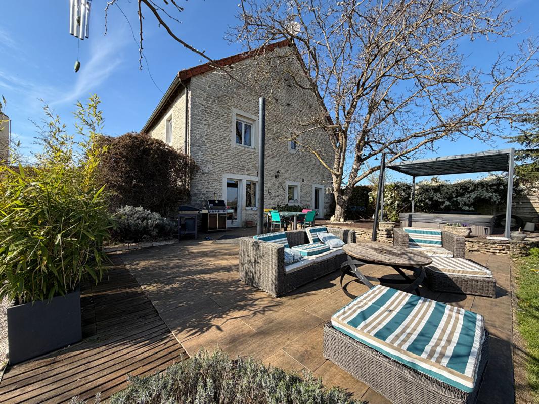 CHAIGNAY CHAIGNAY - Maison de 257 m² 2