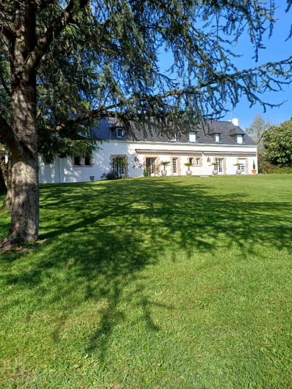 PONTCHATEAU Propriété dans un parc arboré de 2 ha 1
