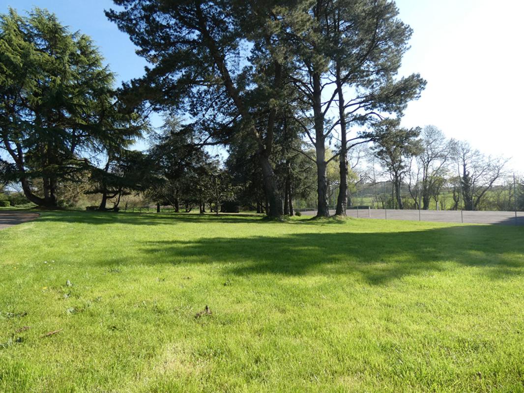 PONTCHATEAU Propriété dans un parc arboré de 2 ha 9
