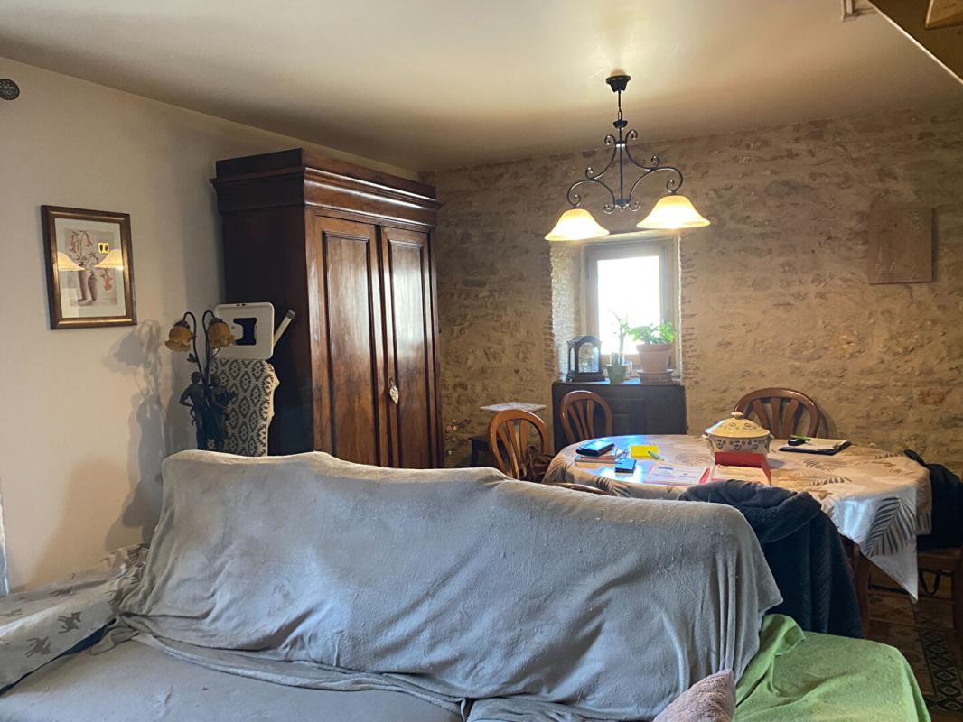 RUFFEC Maison Ruffec 4 pièce(s) 79 m2 5