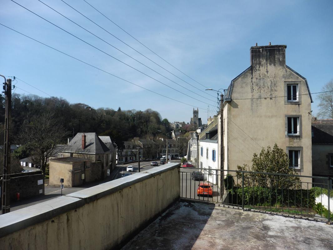 QUIMPERLE Ensemble immobilier QUIMPERLE 9 pièces 206 m2 habitables 10