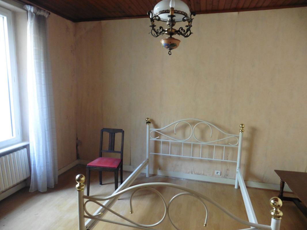 QUIMPERLE Ensemble immobilier QUIMPERLE 9 pièces 206 m2 habitables 15