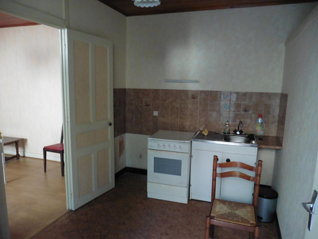 QUIMPERLE Ensemble immobilier QUIMPERLE 9 pièces 206 m2 habitables 16