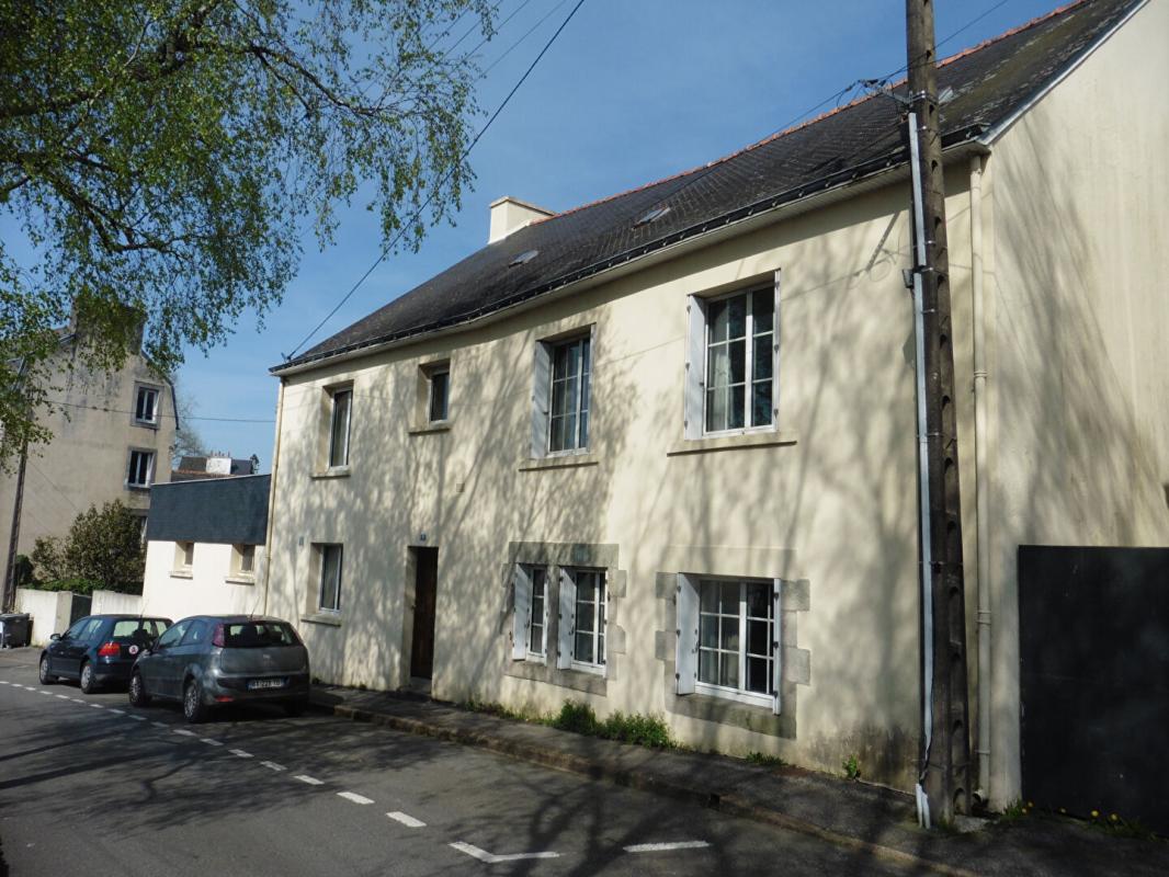 QUIMPERLE Ensemble immobilier QUIMPERLE 9 pièces 206 m2 habitables 2