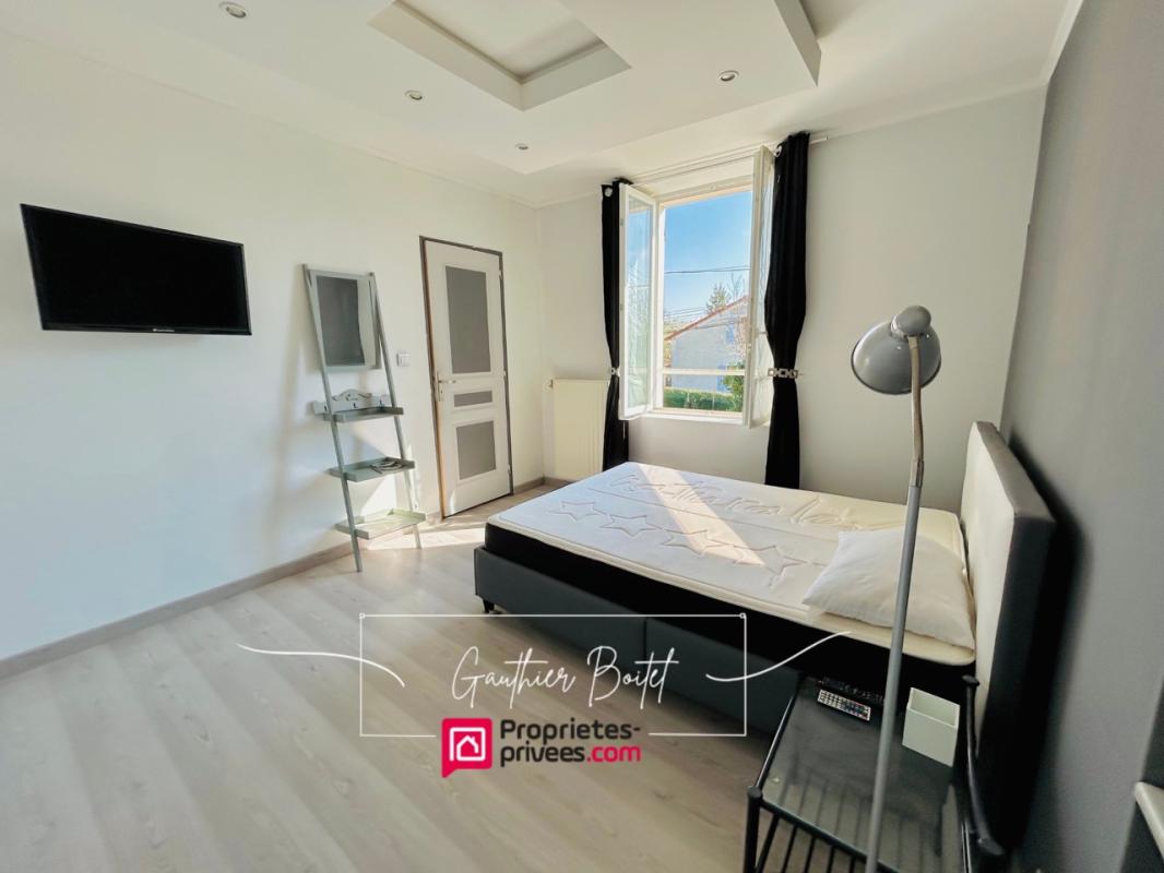 LA FERTE-GAUCHER Maison Jouy sur Morin 6 pièce(s) 132 m2 11