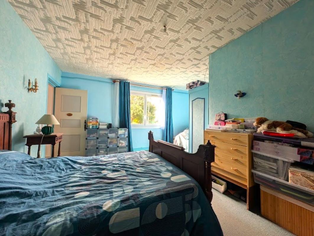 SAINT-MARTIN-DU-BOIS Maison en Pierre 6