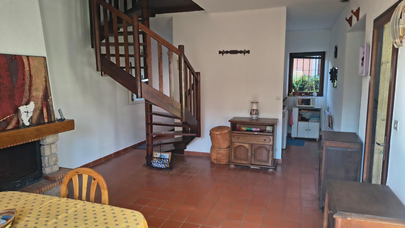 VALLON-PONT-D'ARC Maison de charme en pierre ? 90.9 M² CARREZ . Jardin, Mazet  en pierres et Forage privatif 6