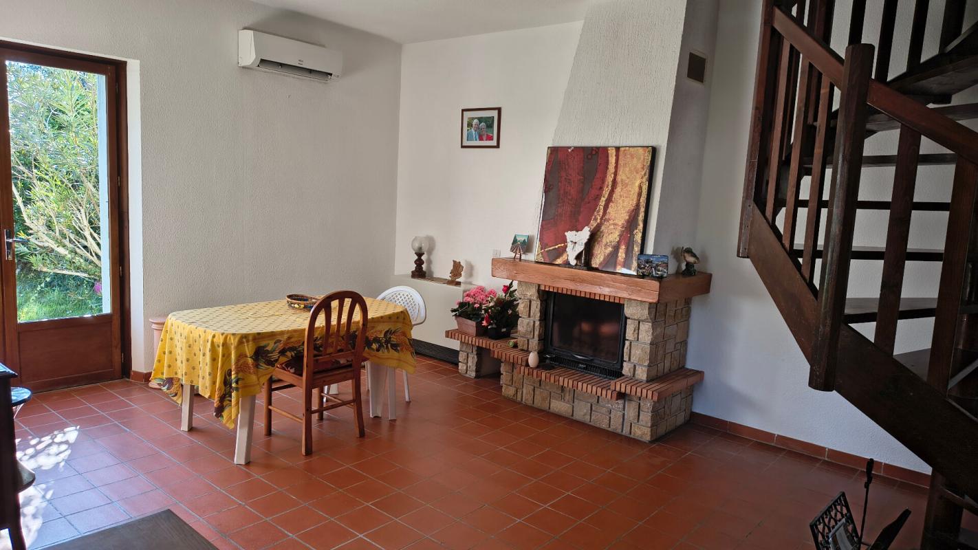 VALLON-PONT-D'ARC Maison de charme en pierre ? 90.9 M² CARREZ . Jardin, Mazet  en pierres et Forage privatif 7