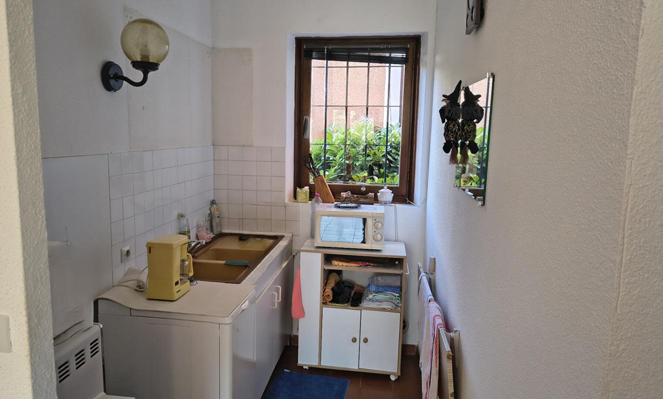 VALLON-PONT-D'ARC Maison de charme en pierre ? 90.9 M² CARREZ . Jardin, Mazet  en pierres et Forage privatif 9