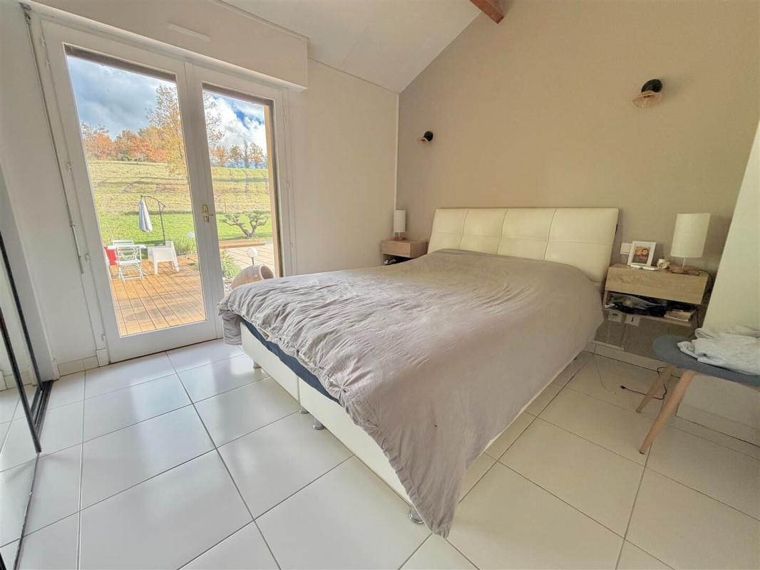 LALBENQUE Lalbenque Maison 3 chambres + mezzanine sur terrain avec piscine 11