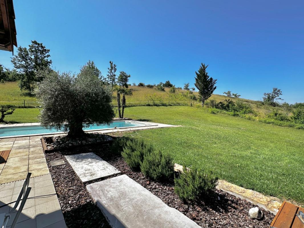 LALBENQUE Lalbenque Maison 3 chambres + mezzanine sur terrain avec piscine 3