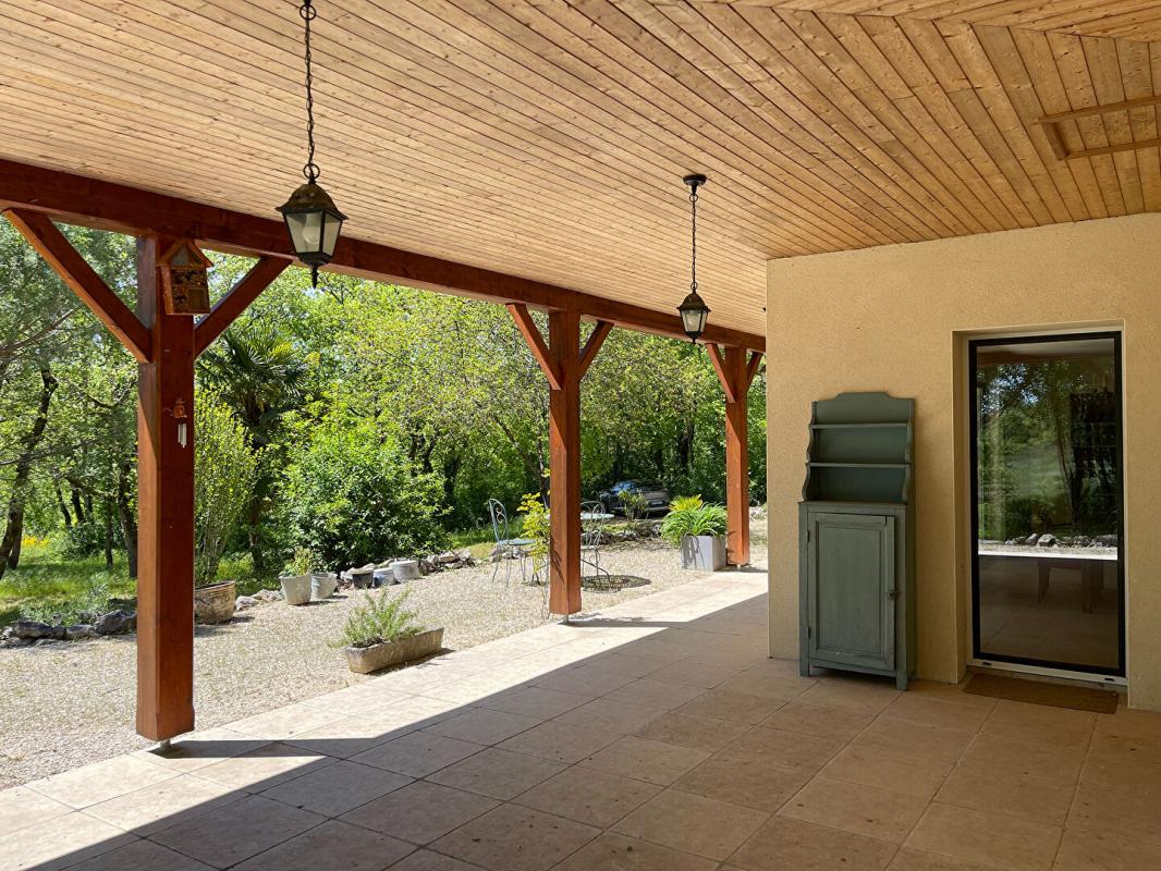 SALVIAC Spacieuse maison avec gîte, grand garage, à distance de marche d'un village dans le Lot 12