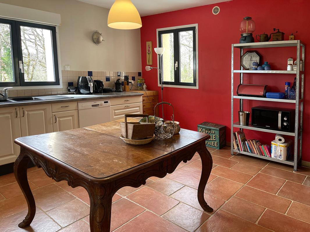 SALVIAC Spacieuse maison avec gîte, grand garage, à distance de marche d'un village dans le Lot 7