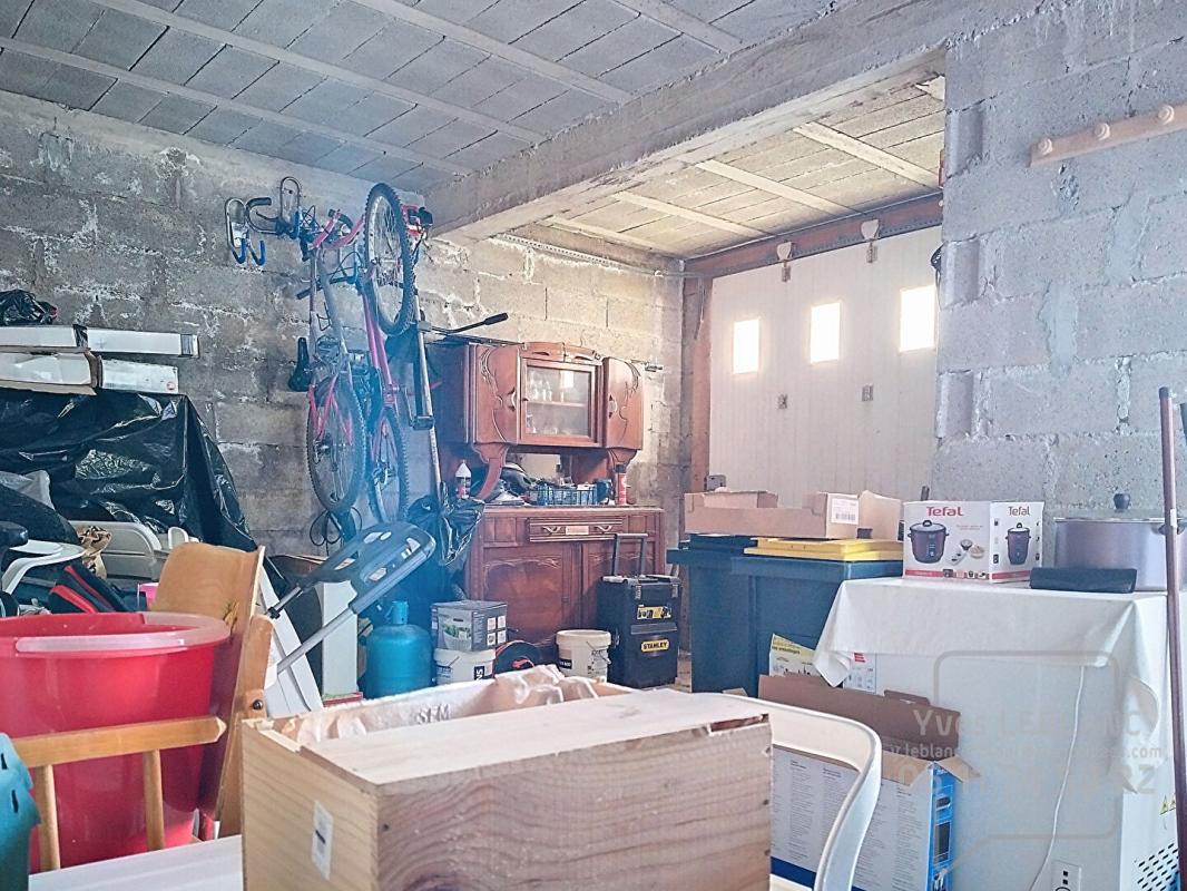 GROIX Maison Groix 6 pièce(s) 66 m2 12