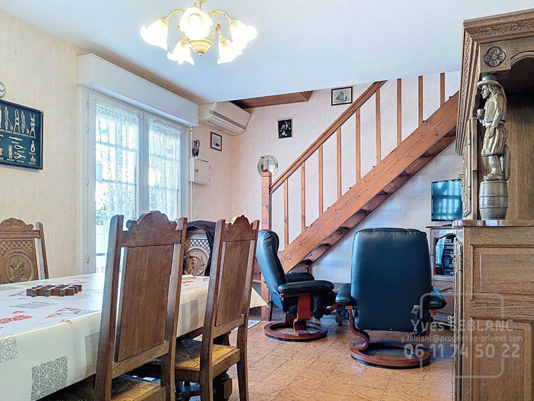 GROIX Maison Groix 6 pièce(s) 66 m2 2