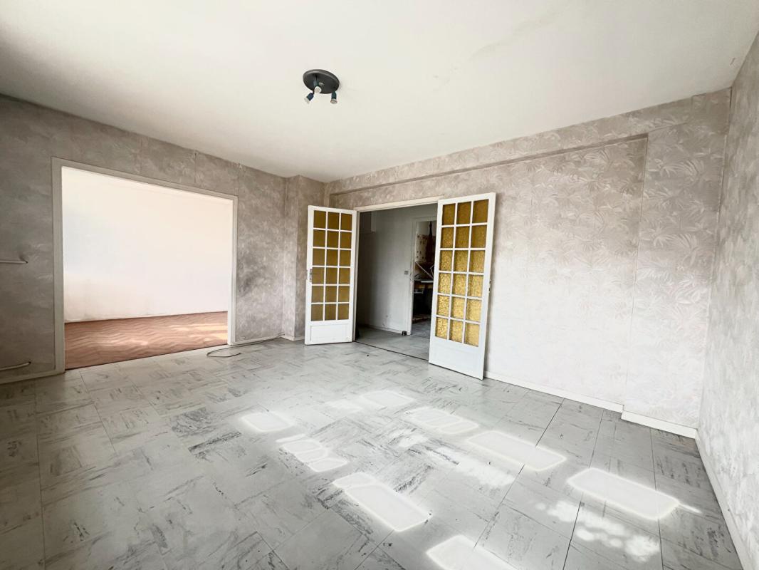 LES CLAYES-SOUS-BOIS Appartement aux clayes-sous-Bois - 4 pièces 10
