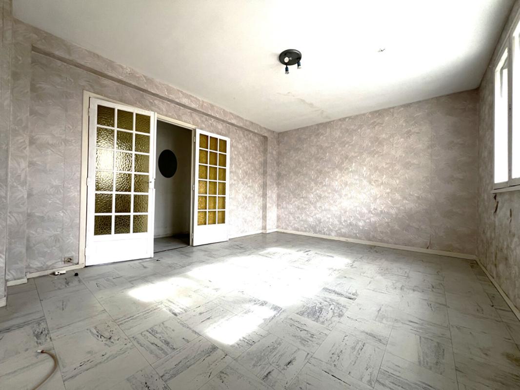 LES CLAYES-SOUS-BOIS Appartement aux clayes-sous-Bois - 4 pièces 2