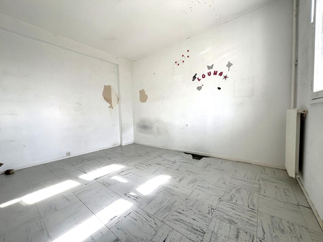 LES CLAYES-SOUS-BOIS Appartement aux clayes-sous-Bois - 4 pièces 8