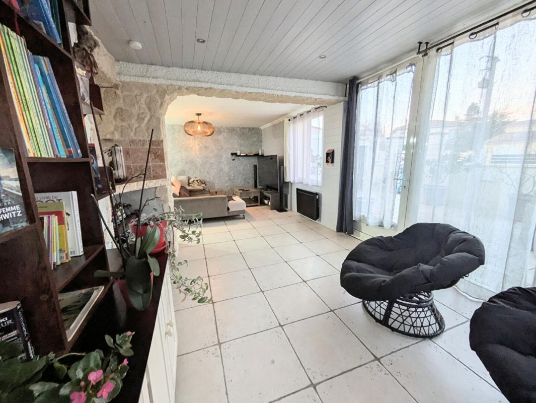 PEYRUIS Maison de plain pied 6