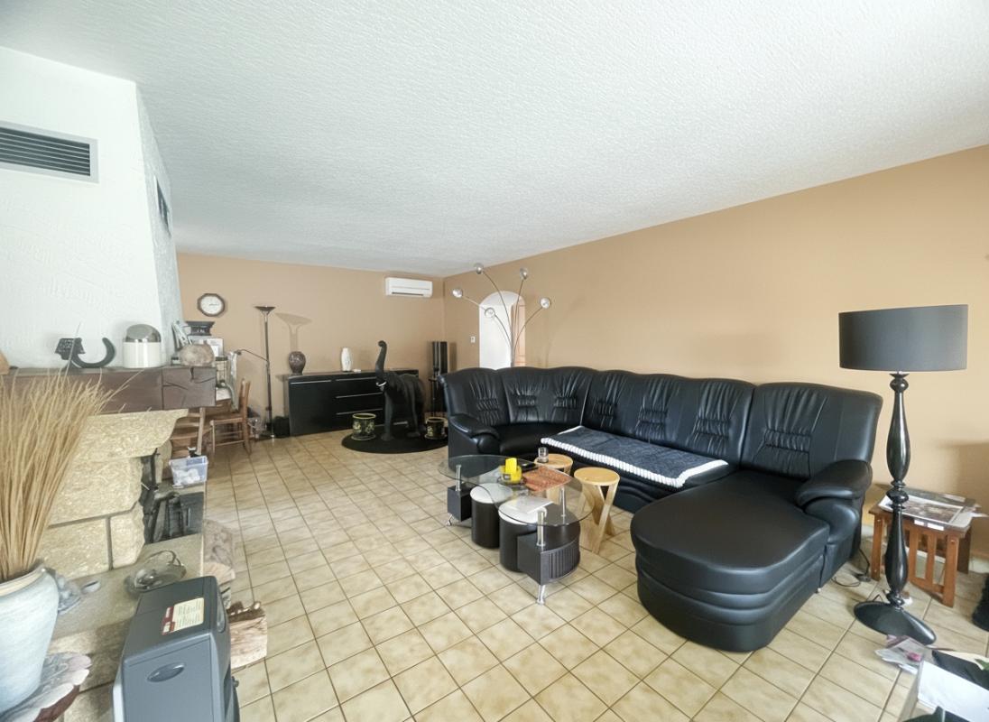 SATHONAY-VILLAGE Maison Sathonay Village 6 pièce(s) 172 m2 5