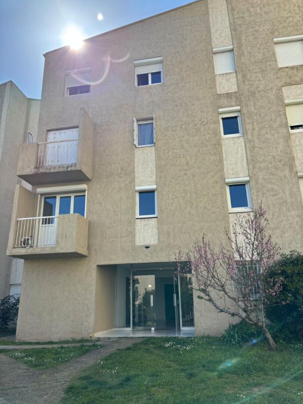 BASTIA -BASTIA-Appartement T3 60m2 Résidence de 3 niveaux Cave Parking 8