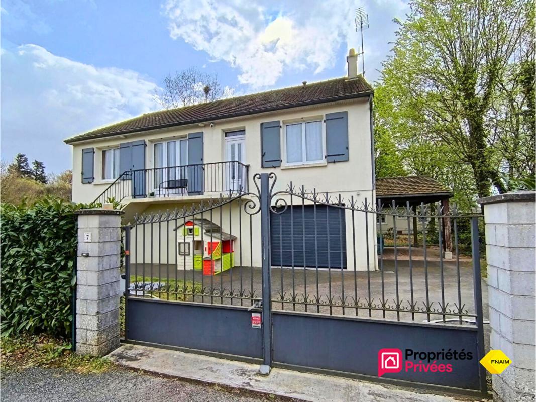 CLERE-LES-PINS Maison familiale 4 chambres 148 m² _ Terrain arboré _DPE B 14