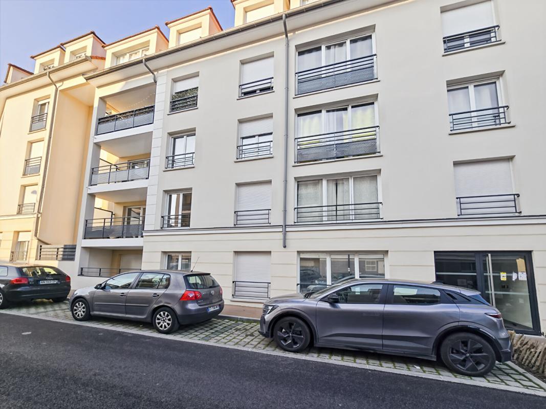 BROU-SUR-CHANTEREINE Appartement 3 pièces de 71 m2 avec jardin et 2 places de stationnement en sous-sol 8