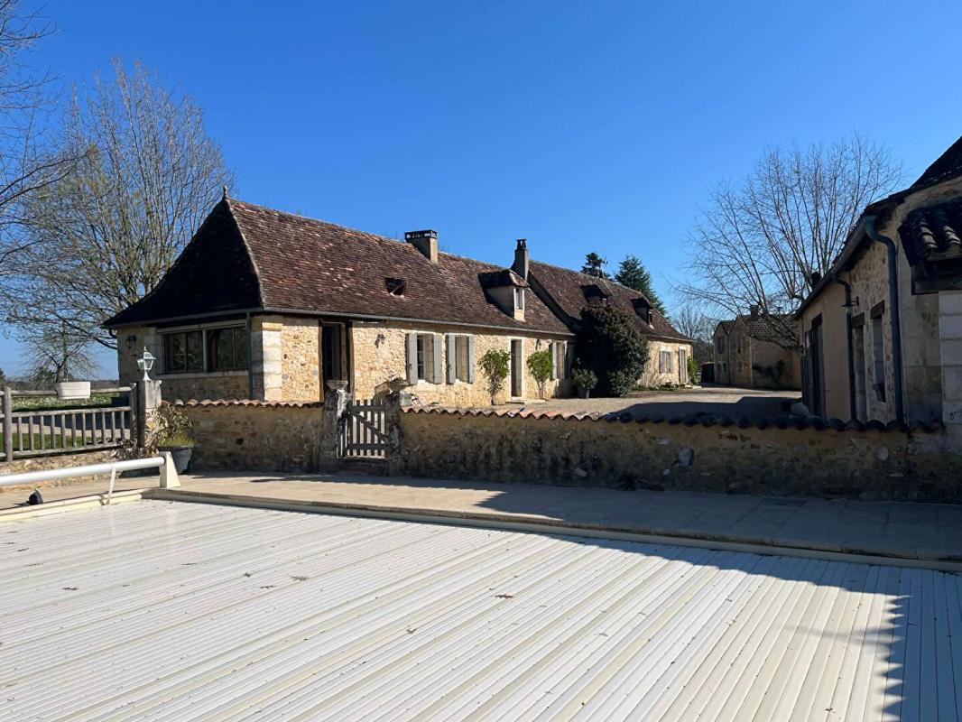 CAMPSEGRET Propriété avec terres et étangs Campsegret 430 m2 3