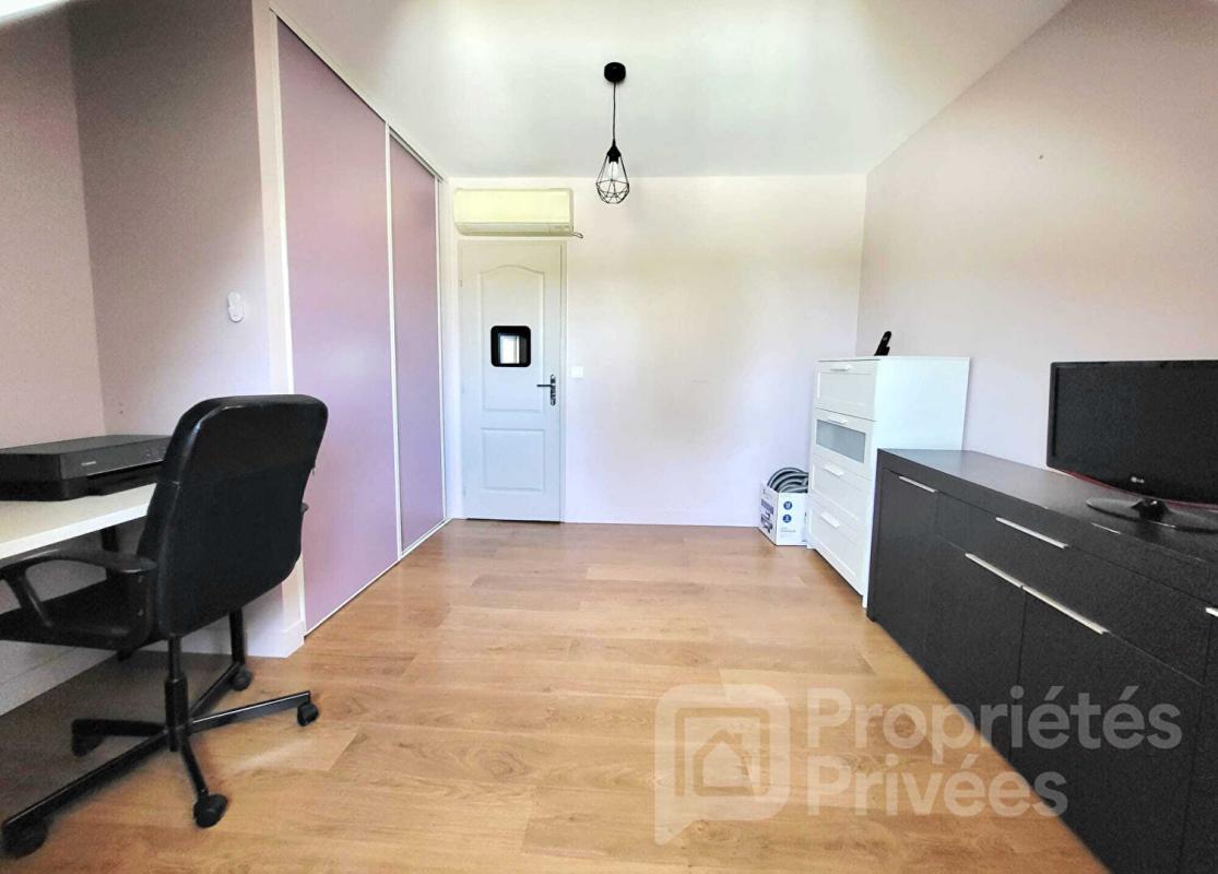 SERMAISES Maison Sermaises 131m&, 5 chambres, garage et jardin 14