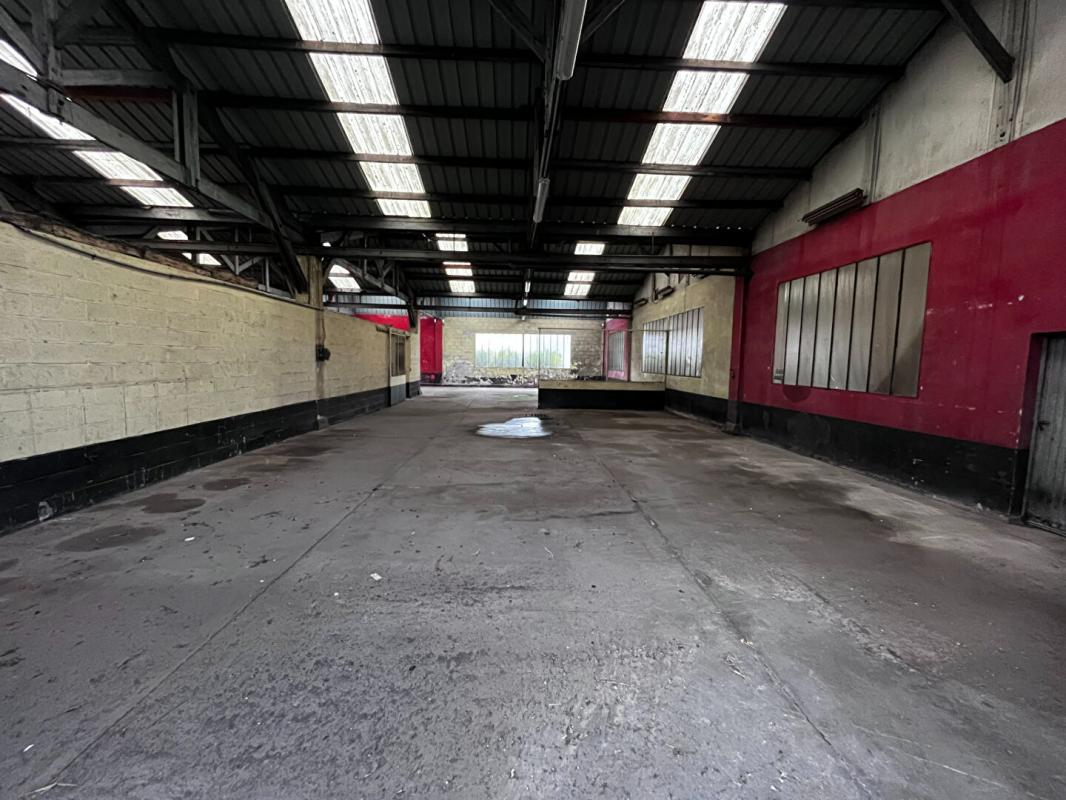 GOURNAY-EN-BRAY ENTREPOT LOCAL COMMERCIAL EN CENTRE VILLE 300M2 2