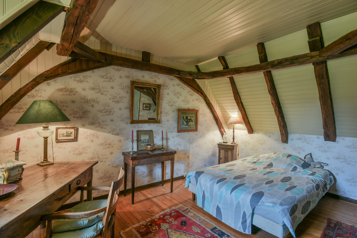 LALINDE 24150 Charmant Domaine , +/-392m2, 10 ch, dépendance , piscine, +/-13ha 11